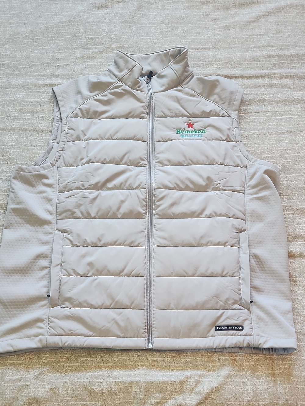 NWT Cutter & Buck Heineken Silver Quilted Puffer Vest - Light Gray